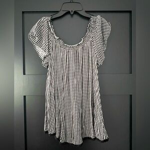 NWT! Two Beautiful Maternity Women’s Sz M black and white checkered boho top